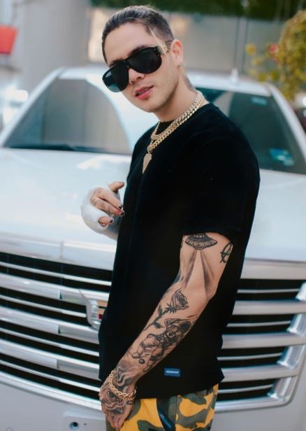 Juan De Dios Pantoja Wiki, Height, Age, Girlfriend, Family, Biography & More 2 Juan De Dios Pantoja is a Mexican content creator, social media influencer and YouTuber.