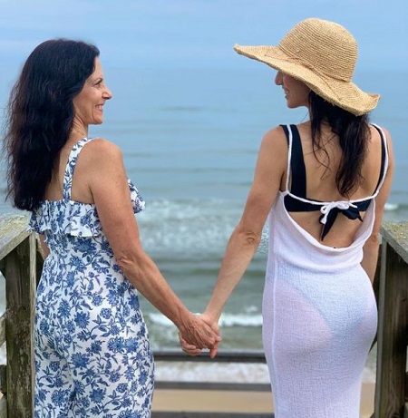 Julia Macchio Wiki, Age, Husband, Net worth, Family, Biography & More 10 Julia Macchio with her mom Phyllis.
