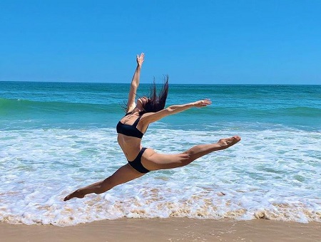 Julia Macchio Wiki, Age, Husband, Net worth, Family, Biography & More 14 Julia Macchio worked as a choreographer in the film 'The Rest of My Life'.