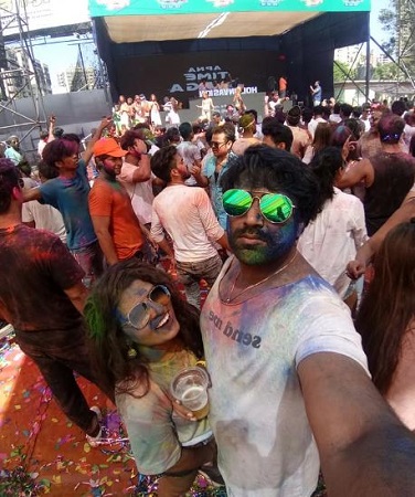 Kanchan Sharma (Sandeep Nahar's Wife) Wiki, Age, Children, Family, Biography & More 14 Kanchan and Sandeep at Holi function