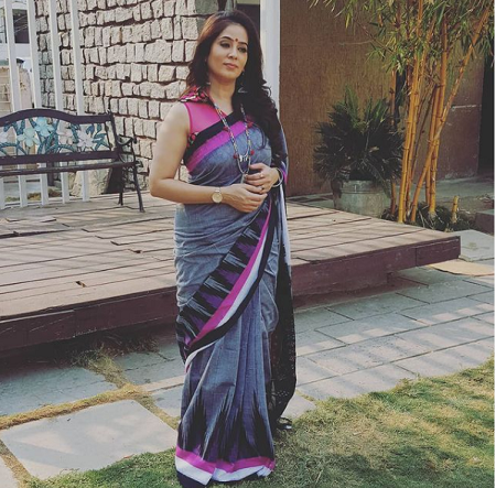 Lakshmi Vasudevan: Wiki, Age, Husband, Family, Movies, Height, Biography & More 5 Lakshmi Vasudevan Physical Appearance