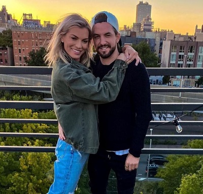 Lindsay Hubbard: Age, Height, Boyfriend, Net worth, Family, Biography & More 10 Lindsay Hubbard with her boyfriend Stephen