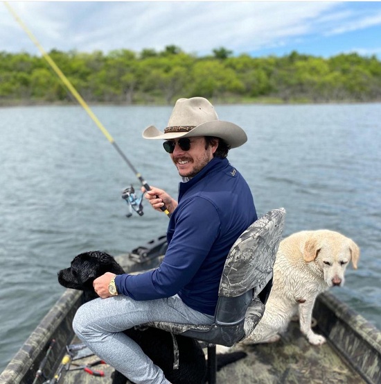 Michael Herd: Wiki, Age, Wife, Family, Net worth, Biography & More 16 Michael Herd with his two dogs
