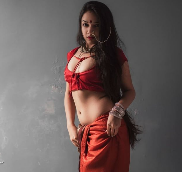 Mishti Basu: Wiki, Age, Height, Boyfriend, Net worth, Family, Biography & More 4 Mishti Basu Physical Appearance