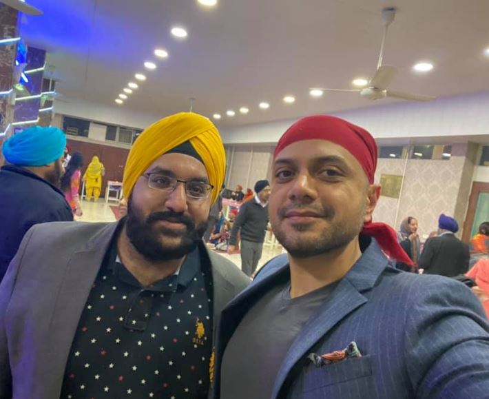 Mo Dhaliwal Wiki, Age, Wife, Net worth, Height, Family, Biography & More 4 Mo Dhaliwal with his friend at Bhai Ganga Singh Sabha Gurudwara in Iran