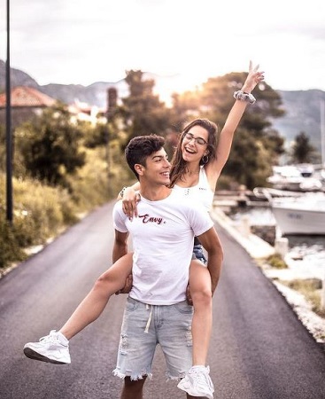 Naim Darrechi dated Àngela Mármol
