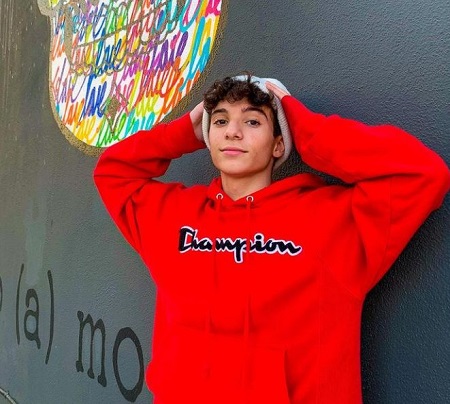 Nick Bencivengo Wiki, Height, Age, Girlfriend, Family, Biography & More 12 Nick Bencivengo has 255k followers on Instagram.