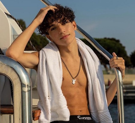 Nick Bencivengo Wiki, Height, Age, Girlfriend, Family, Biography & More 10 Nick Bencivengo is an amazing dancer who is professionally trained.