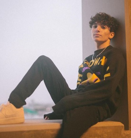 Nick Bencivengo Wiki, Height, Age, Girlfriend, Family, Biography & More 7 Nick Bencivengo is particularly very close to his mother.