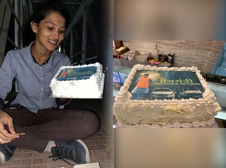 Pooja Chavan Wiki, Age, Husband, Death, Family, Biography & More 10 Pooja Chavan cuts the cake of forest minister Sanjay Rathod