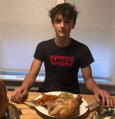 Rian McCririck: Wiki, Height, Age, Girlfriend, Net worth, Family, Biography & More 21 Rian McCririck's favorite food