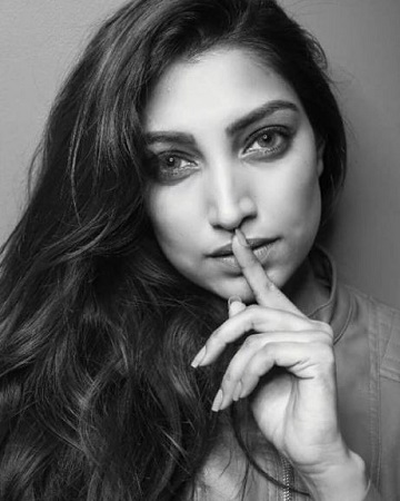 Rithu Manthra Wiki, Age, Height, Husband, Caste, Family, Biography & More 15 Rithu Manthra facts
