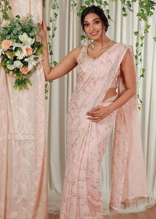 Rithu Manthra Wiki, Age, Height, Husband, Caste, Family, Biography & More 4 Rithu Manthra height