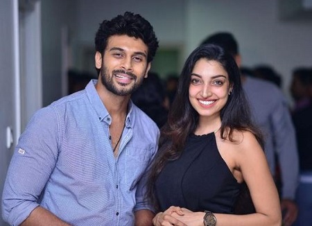 Rithu Manthra Wiki, Age, Height, Husband, Caste, Family, Biography & More 7 Rithu Manthra with her best friend
