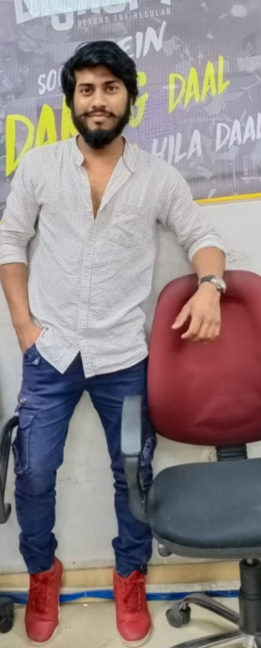 RJ Raghav: Wiki, Age, Girlfriend, Height, Caste, Family, Biography & More 5 Rj Raghav Physical Appearance