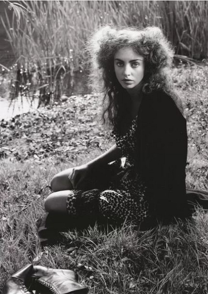 Rose Hanbury Wiki, Age (Prince William's Mistress) Biography, Family & Facts 12 Rose Hanbury's photoshoot for Tatler magazine