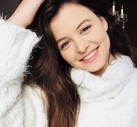 Sara Waisglass Wiki, Height, Age, Boyfriend, Family, Biography & More 18 Sara Waisglass belongs to Jewish-Canadian ethnicity
