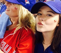 Sara Waisglass Wiki, Height, Age, Boyfriend, Family, Biography & More 30 Sara Waisglass's favorite baseball team is The Blue Jays