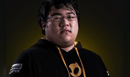 Scarra (Twitch Star) Age, Height, Net worth, Wife, Biography & More 13 Scarra played for 'Rock Solid' in 2011
