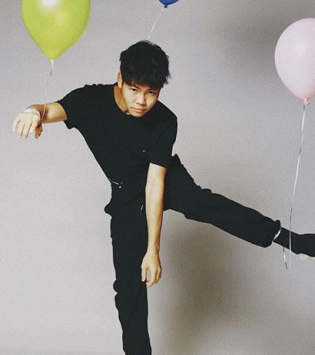 Sean Lew Age, Height, Net Worth, Girlfriend, Biography, Family & More 9 Sean Lew isn't just a great dancer but an equally amazing chef.