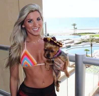 Shannon St. Clair Wiki, Height, Age, Boyfriend, Family, Biography & More 19 Shannon St. Clair with her pet dog