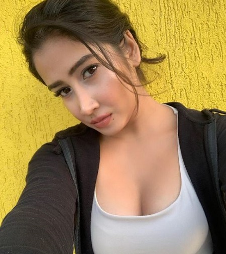Sofia Ansari Wiki, Age, Height, Boyfriend, Net worth, Family, Biography & More 15 Sofia Ansari has been living in Gujarat for the past 11 years.