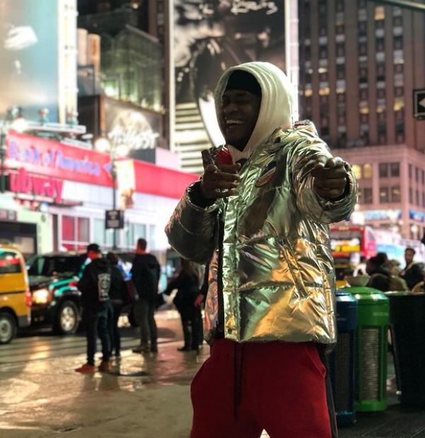 Solluminati: Age, Height, Girlfriend, Net worth, Biography & More 3 Solluminati has been a basketball player since his school days.