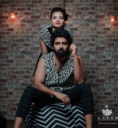 Soorya Menon Wiki, Height, Age, Husband, Caste, Family, Biography & More 11 Soorya Menon with co-model Akhil Prabhakaran