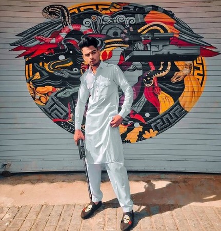 Sukh Lotey Wiki, Age, Height, Girlfriend, Family, Biography & More 14 Sukh Lotey wearing Kurta Pajama