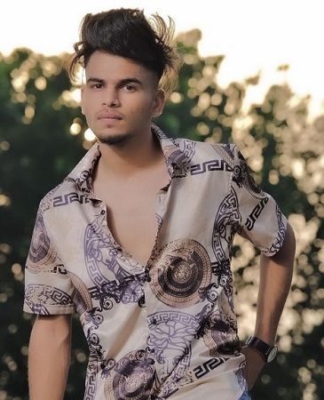 Sukh Lotey Wiki, Age, Height, Girlfriend, Family, Biography & More 3 Sukh Lotey wiki and bio