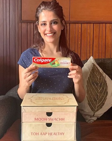 Sunaina Rekhi colgate vedshakti