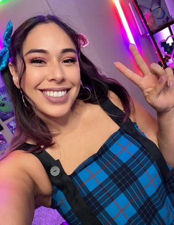 iHasCupquake (Tiffany Garcia) Wiki, Height, Age, Boyfriend, Family, Biography & More 4 iHasCupquake intro