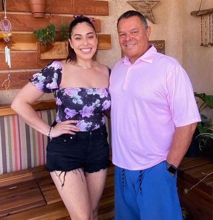iHasCupquake (Tiffany Garcia) Wiki, Height, Age, Boyfriend, Family, Biography & More 7 iHasCupquake with her father