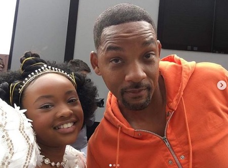 Akiley Love Wiki, Height, Age, Family, Movies, Biography & More 6 Akiley Love with her favorite actor