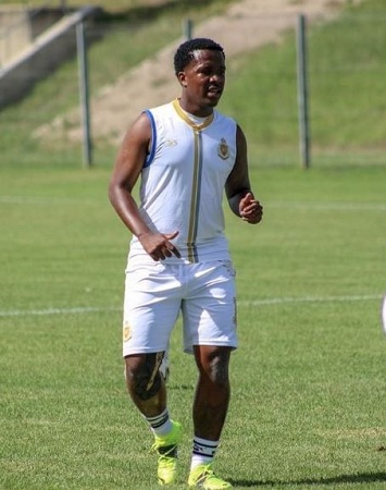 Andile Mpisane - Wiki, Age, Girlfriend, Net worth, Biography & More 15 Andile Mpisane football career