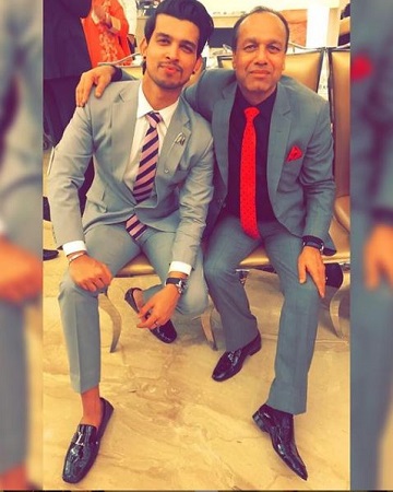 Anshul Garg Wiki, Age, Wife, Net worth, Family, Biography & More 3 Anshul Garg with his Father