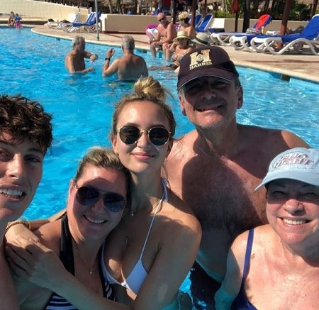 Ari Fournier with her family