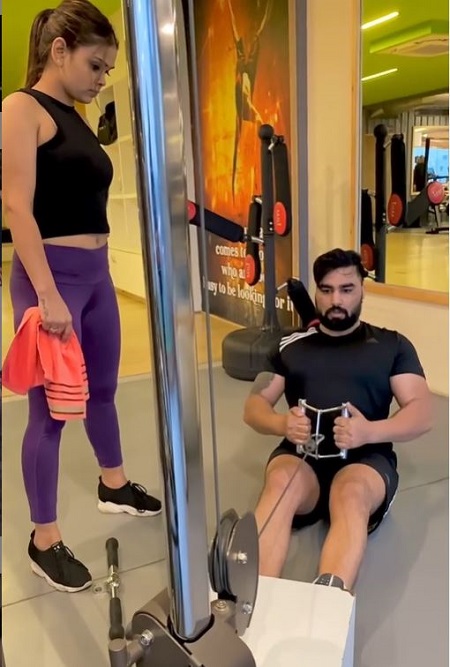 Armaan Malik (Tiktok Star) Wiki, Age, Wife, Family, Height, Biography & More 12 Armaan Malik is a fitness freak