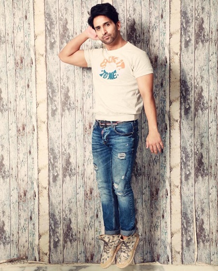 Arslan Goni - Bio, Height, Age, Girlfriend, Family, Wiki & More 9 Arslan Goni Physical Features