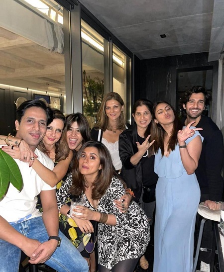 Arslan Goni - Bio, Height, Age, Girlfriend, Family, Wiki & More 17 Arslan Goni and Sussanne Khan got quite close to each other