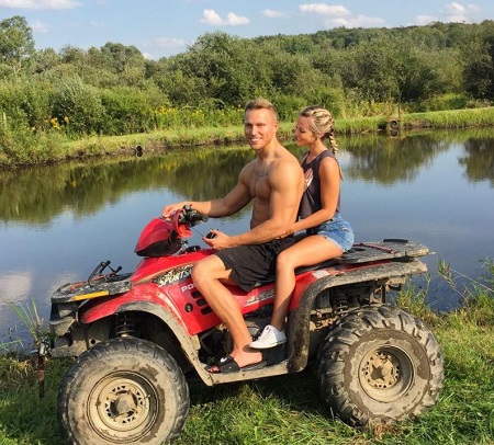 Ashleigh Jordan Wiki, Height, Age, Boyfriend, Family, Biography & More 20 Ashleigh Jordan went on trip with her lover Brett Schneggenburger