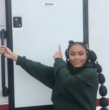 Bella Murphy Wiki, Height, Age, Boyfriend, Family, Biography & More 12 Bella Murphy played the character of Omma in the series Coming 2 America