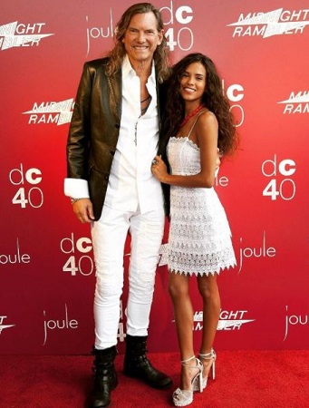 Bill Hutchinson Wiki, Age, Wife, Net worth, Family, Biography & More 9 Bill Hutchinson with his girlfriend Brianna Ramirez