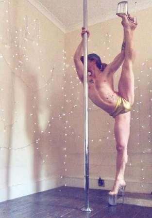 Bimini Bon Boulash Wiki, Height, Age, Net worth, Family, Biography & More 21 Bimini Bon Boulash likes pole dance