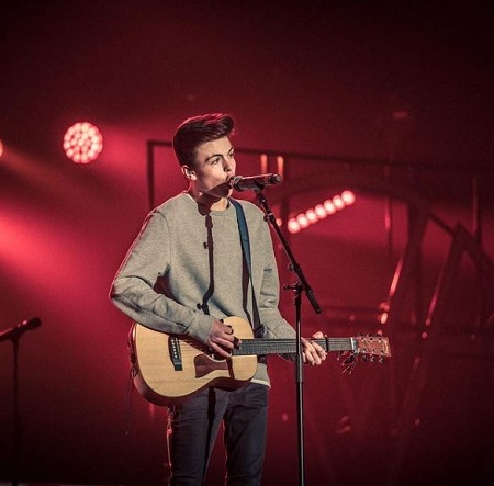 Blake Richardson Wiki, Height, Age, Girlfriend, Family, Biography & More 17 Blake Richardson is a guitarist