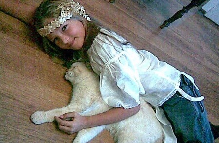 Childhood photo of Alesya Kafelnikova