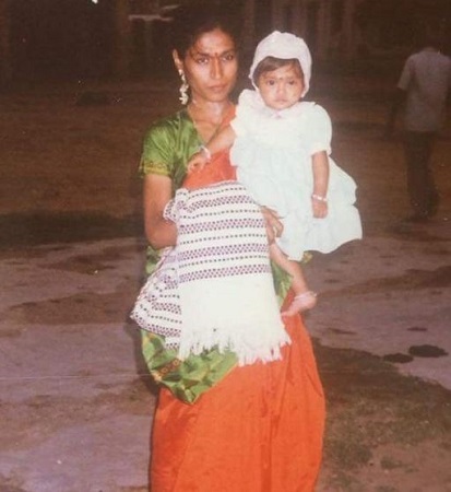 Childhood photo of Sastika Rajendran with her mother