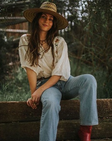 Claire Andrew wiki