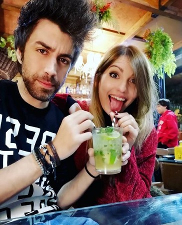 Cristinini (YouTuber) Wiki, Height, Age, Husband, Family, Biography & More 9 Cristinini with her best friend