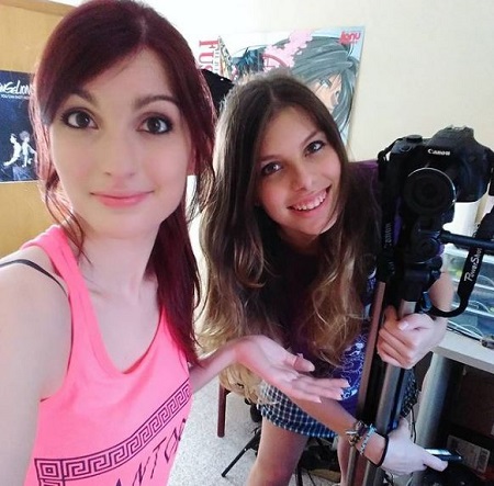 Cristinini (YouTuber) Wiki, Height, Age, Husband, Family, Biography & More 12 Cristinini with her sister Nuria